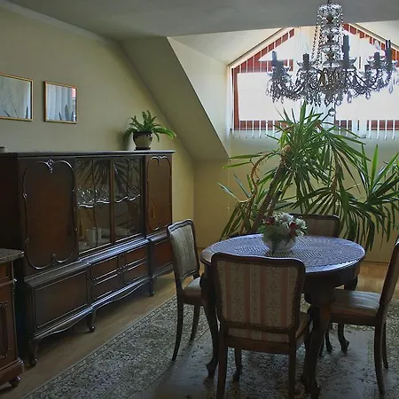 Boutique Slovenska - Bella Sicilia בית הארחה פרשוב